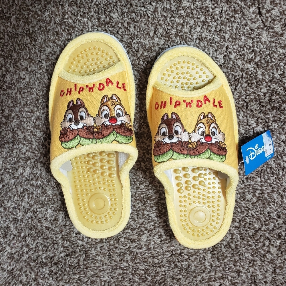 Used, a little color on the bottom, absolutely nothing wrong with them No tags